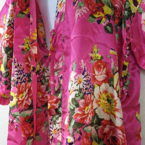 New Ms Lovely Hot Pink Floral Satin Kimono Robe M/L Knee Length Pockets Belted - Picture 12 of 16